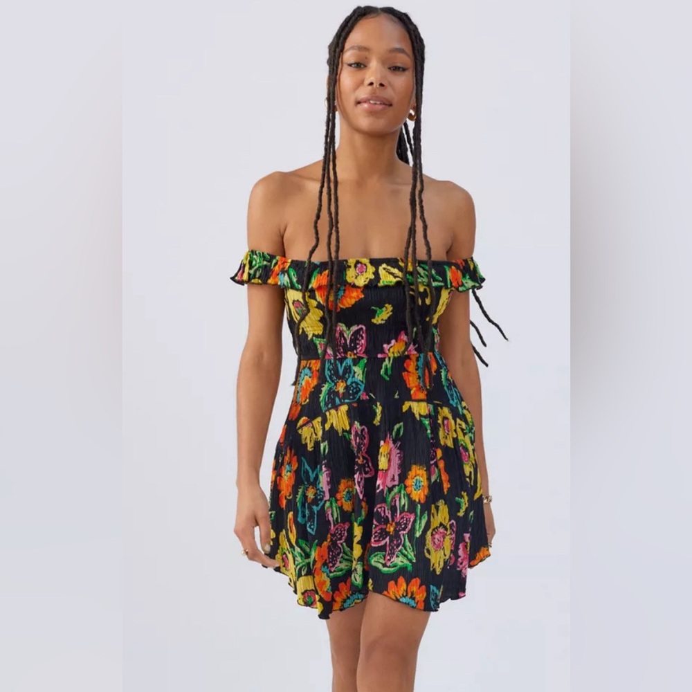 Urban Outfitters Aubrey Off The Shoulder Mini Black Bright Floral Dress Sz Small
